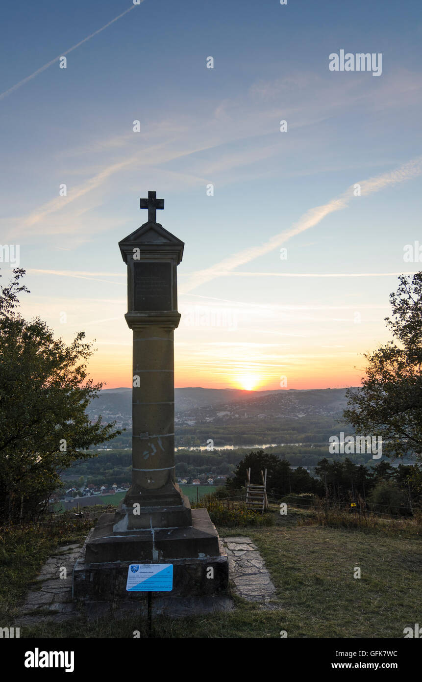 Wien, Vienna: vista da Elizabeth altezza sul Bisamberg sul Danubio e di Klosterneuburg, Elisabetta colonna, Austria, Wien Foto Stock