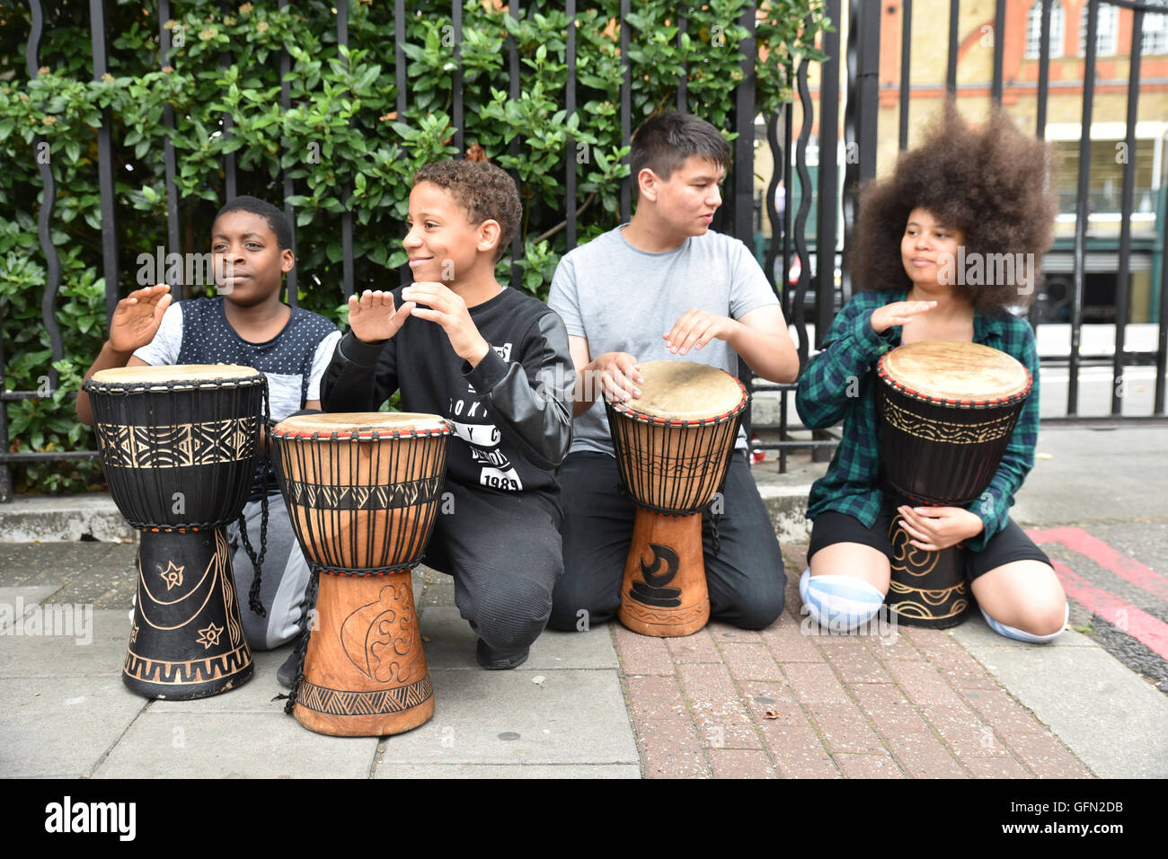 Londra, Regno Unito. Il 1 agosto 2016. Emancipazione africana giorno marzo nel centro di Londra. "Nonché riparazioni complesse Foto Stock