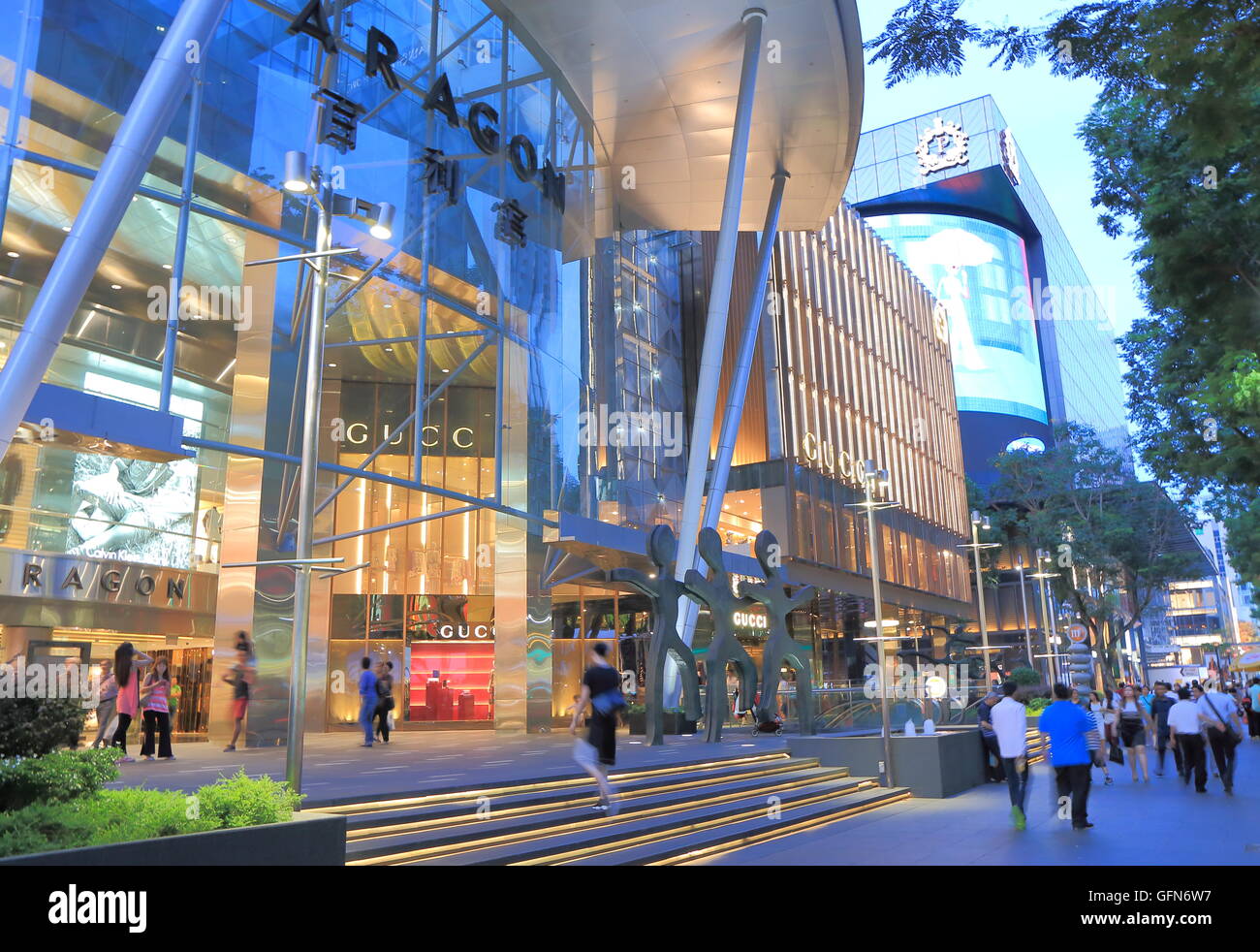 Orchard Road Singapore di notte a Singapore. Foto Stock