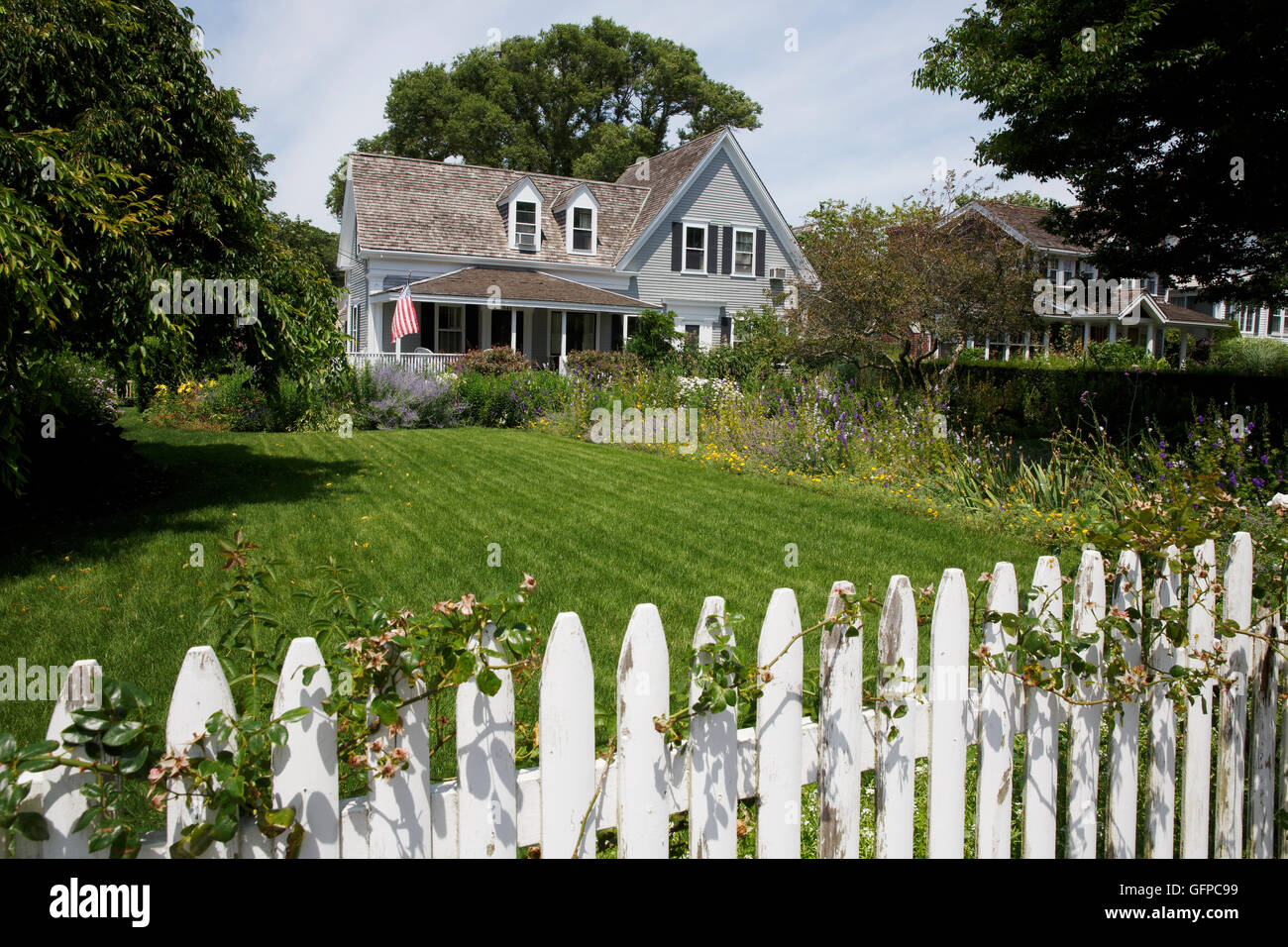 Casa con giardino, Commercial Street, a Provincetown, Massachusetts Foto Stock