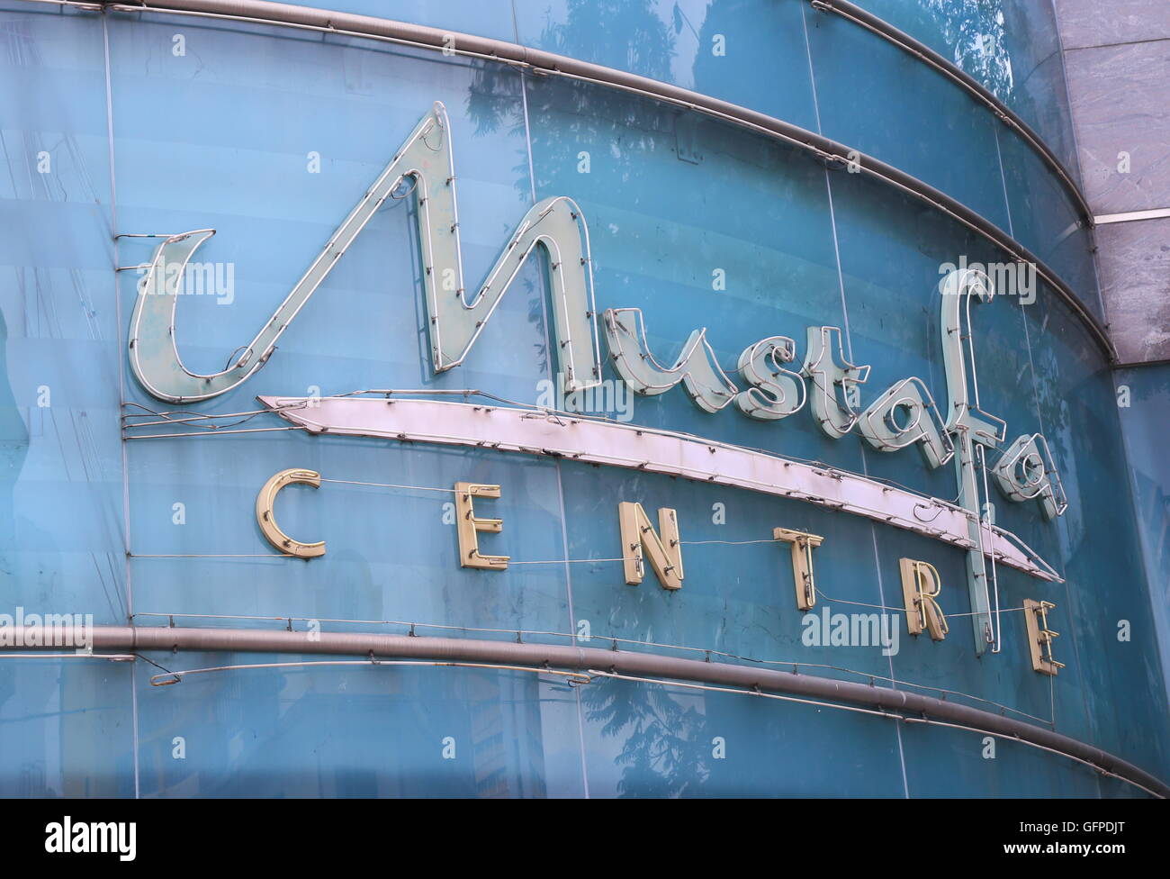 Mustafa Centre in Little India di Singapore. Foto Stock