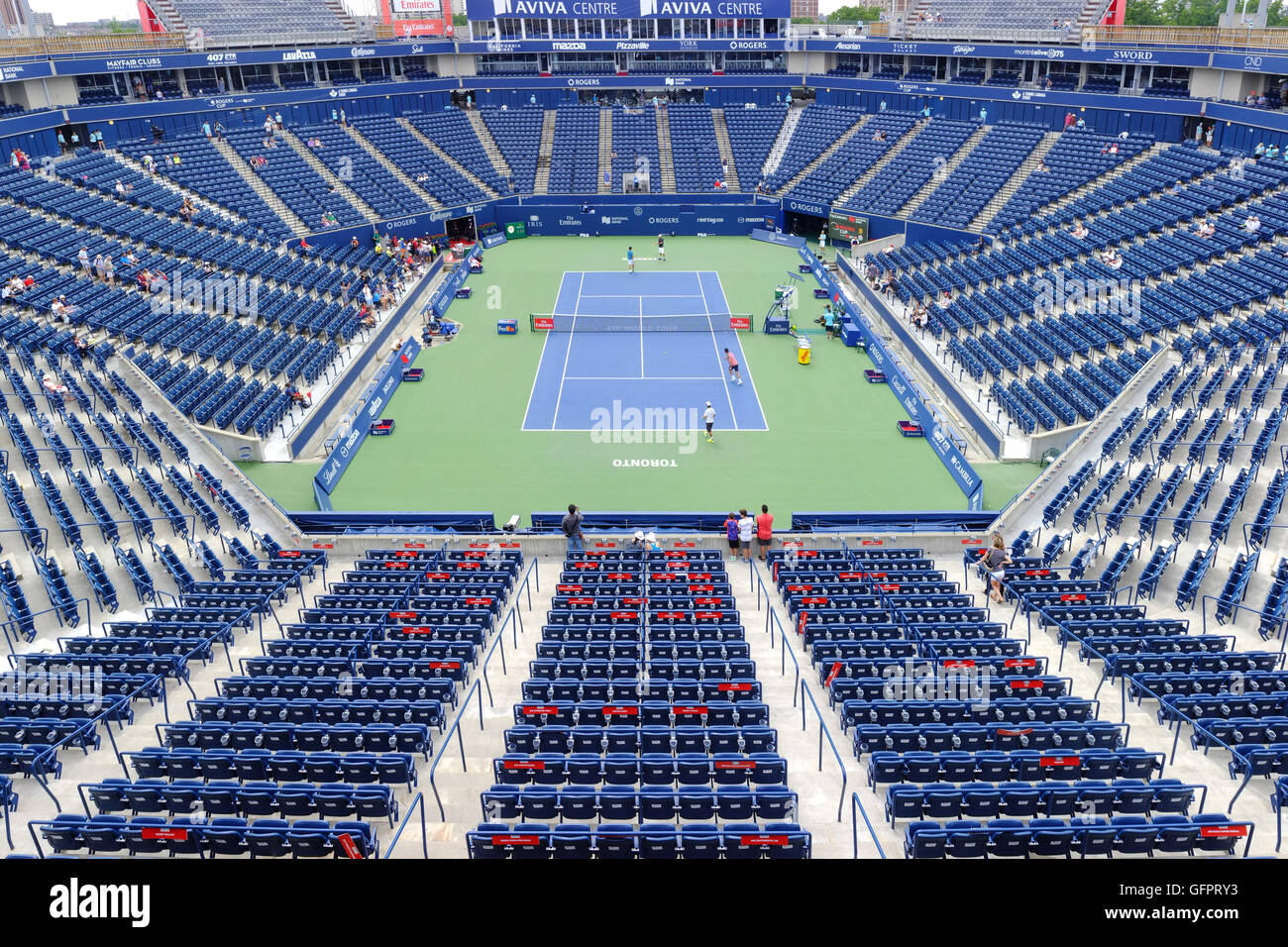 Un arena vuota prima di avviare la riproduzione inizia dal 2016 Rogers Cup torneo di tennis a Toronto. Foto Stock