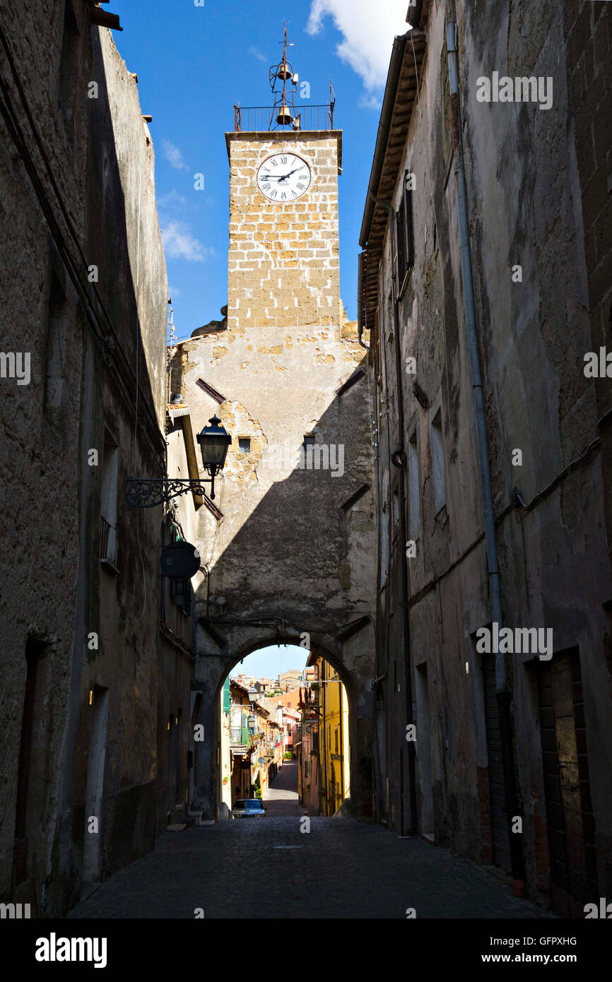 La Torre dell Orologio ( Torre dell Orologio ), di Cèllere, provincia di Viterbo, Lazio, Italia Foto Stock