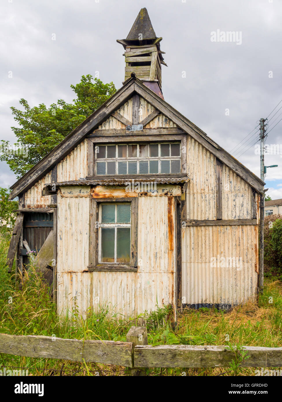 Saint Oswald stagno del Tabernacolo chiesa eretta in Dunsdale per ironstone lavoratori nel 1913 ora abbandonata Foto Stock