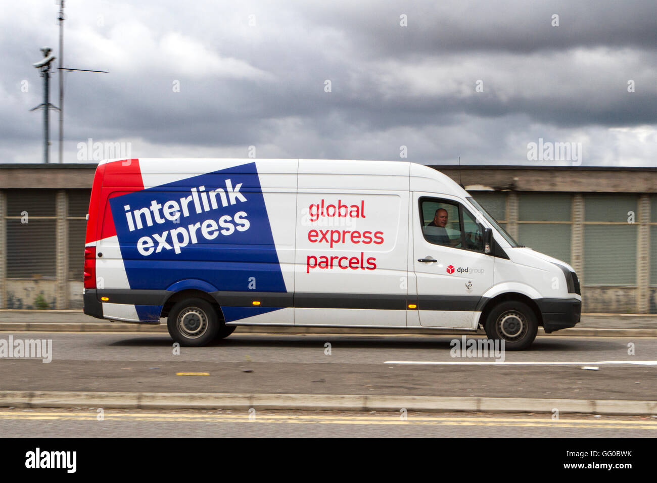 Interlink Express Global Express corriere VW Grafter furgone commerciale Foto Stock