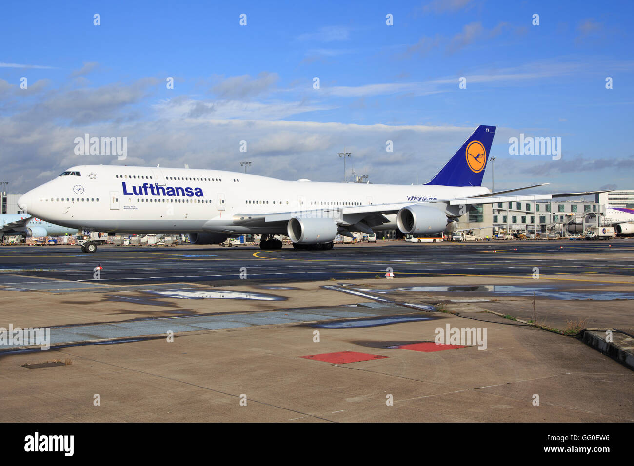 Francoforte sul Meno Germania Giugno 8, 2008: boeing 748 da Lufthansa all'aeroporto di Francoforte Foto Stock