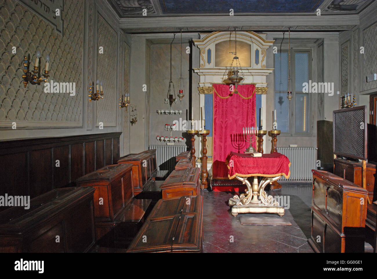 5620. Modena, il 'small' sinagoga, interrior Foto Stock