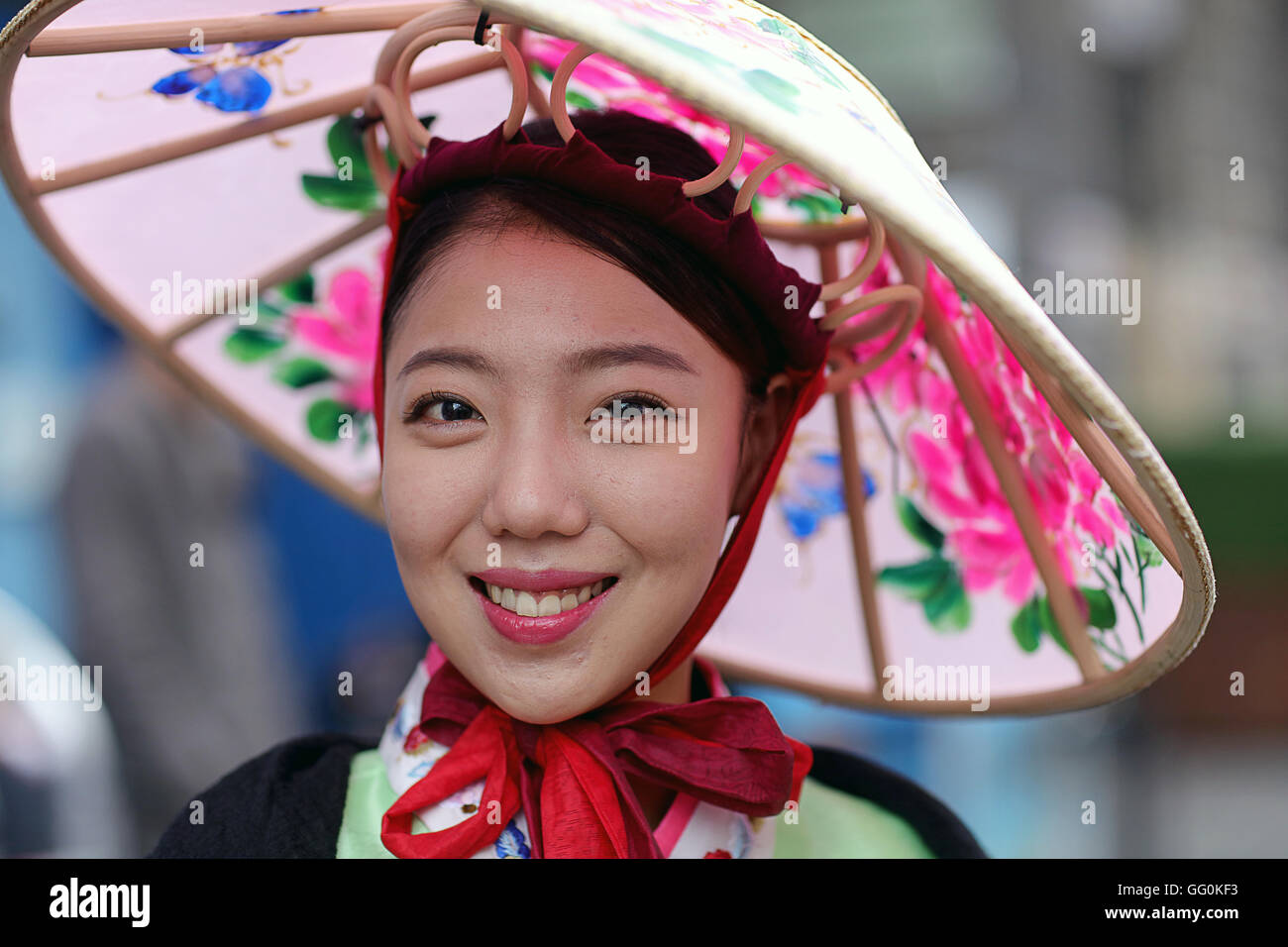 Fringe Edinbiurgh. Il coreano performer.danza teatro fisico e il circo 2016 Foto Stock