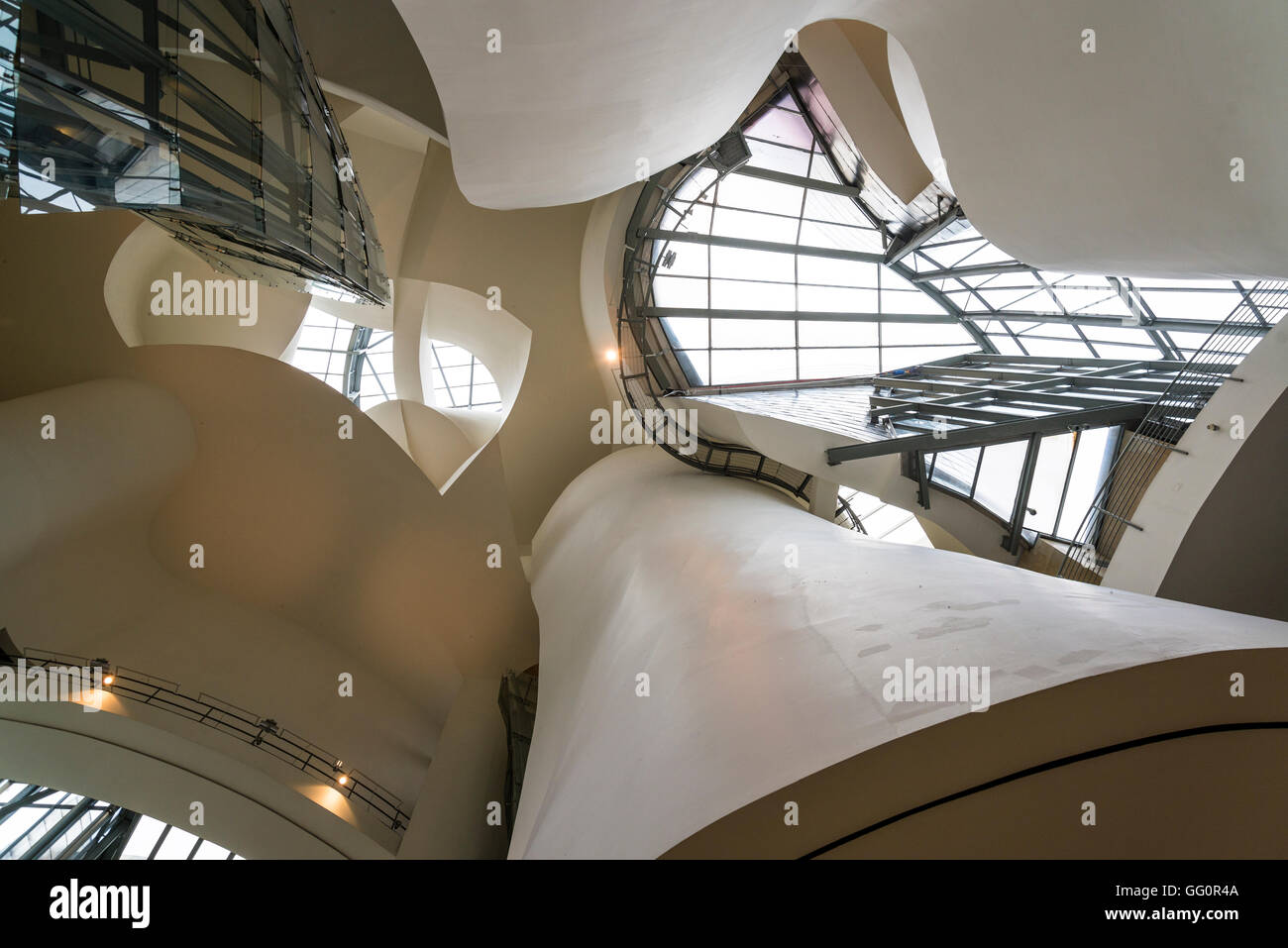 Museo Guggenheim progettato da Frank Gehry, Bilbao, Paesi Baschi Foto Stock