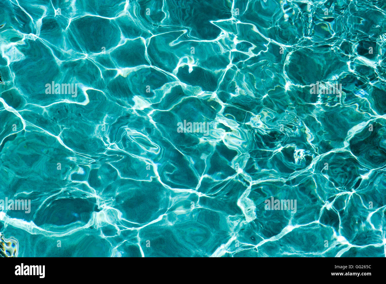 Acque torbide in una piscina Foto Stock