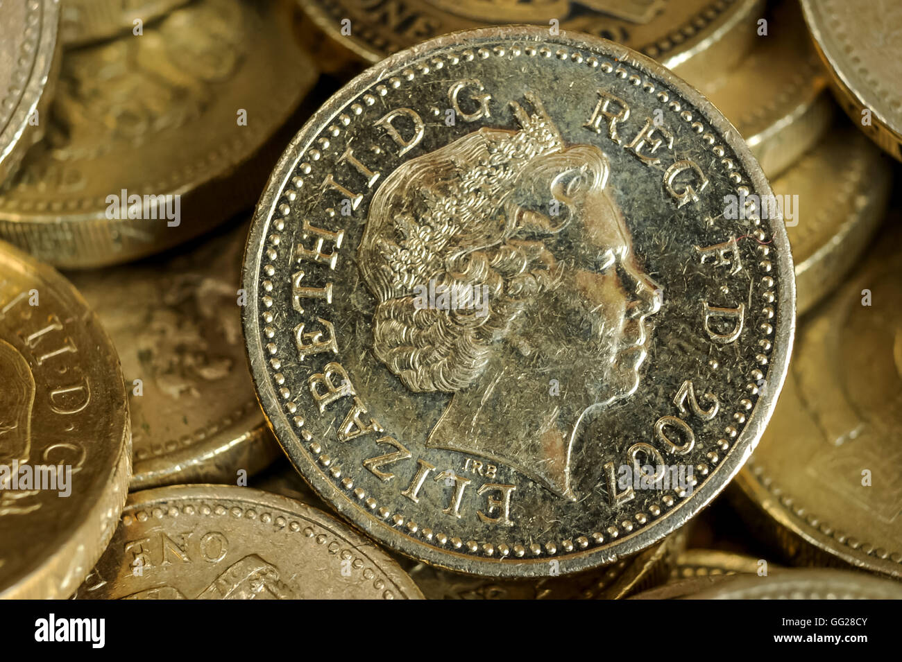 Un mucchio di British pound monete. Foto Stock
