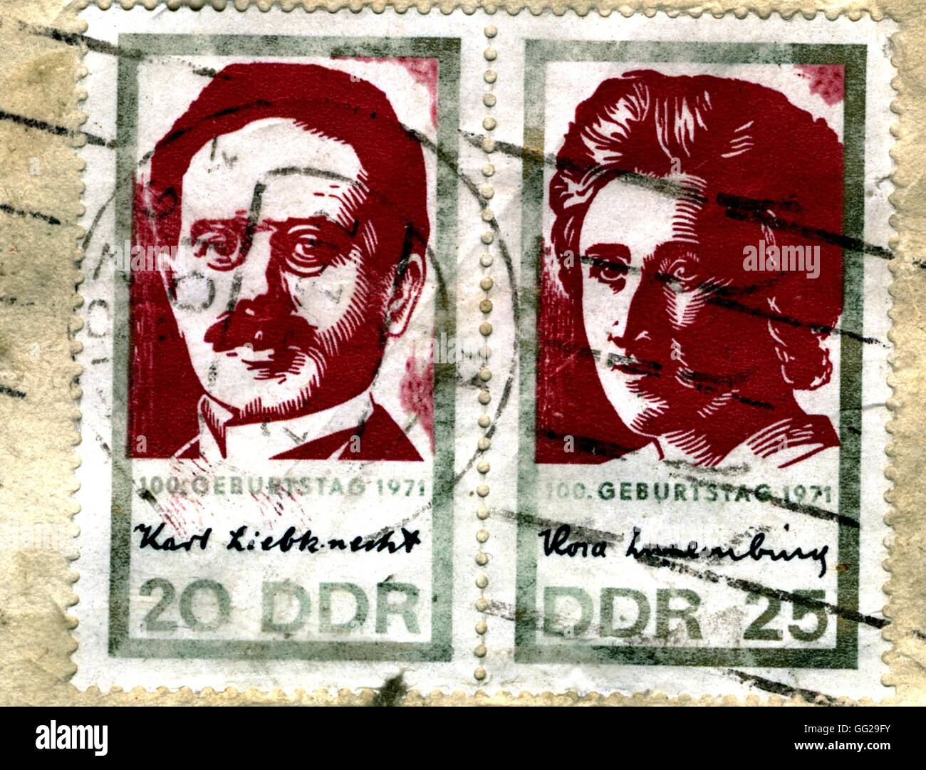 Francobolli recanti l'effigie di Karl Liebknecht e Rosa Lussemburgo 1971 Repubblica democratica tedesca (G.D.R.) Foto Stock