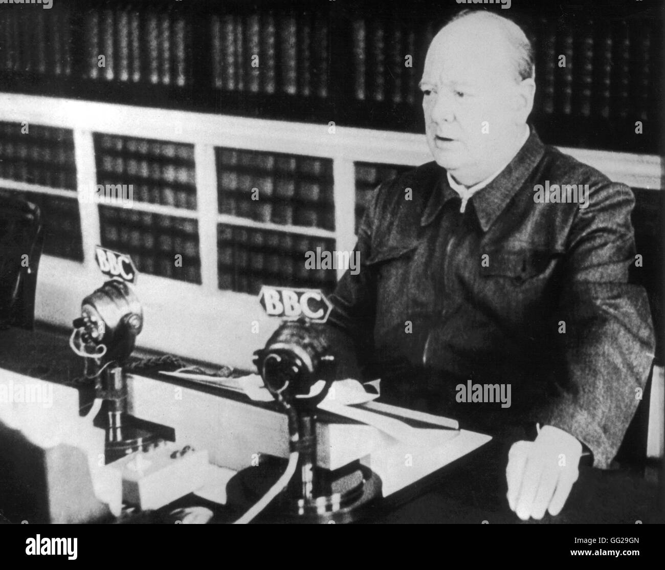 Winston Churchill parlando alla BBC del XX secolo la Gran Bretagna - Seconda Guerra Mondiale Foto Stock