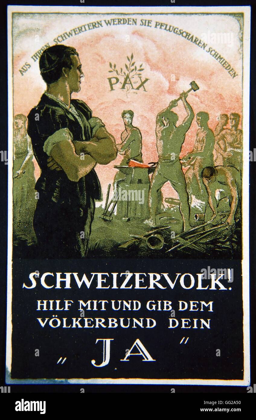 Cartolina di propaganda a favore dell'adesione della Svizzera alla lega delle nazioni. Questo abbonamento è stato votato con un referendum il 16 maggio 1920 Foto Stock