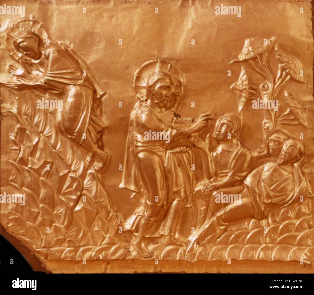 Pala d altare della Cattedrale di Aquisgrana in Germania (Pala d'oro). Dettaglio di una delle scene bibliche della Passione (qui, la benedizione di Cristo). Pala d'oro realizzato tra il 1000 e il 1020 e ha ricevuto come un dono da Otto III. Foto Stock