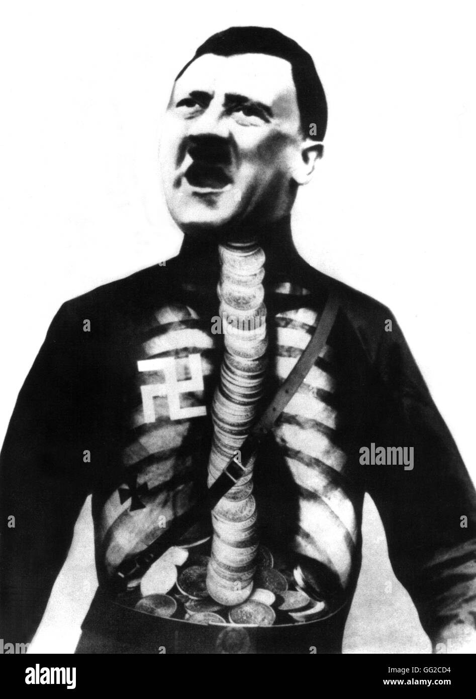 Fotomontaggio da John Heartfield: 'Adolf il superman Swallows Gold and Spouts Junk' 1932 Germania Foto Stock
