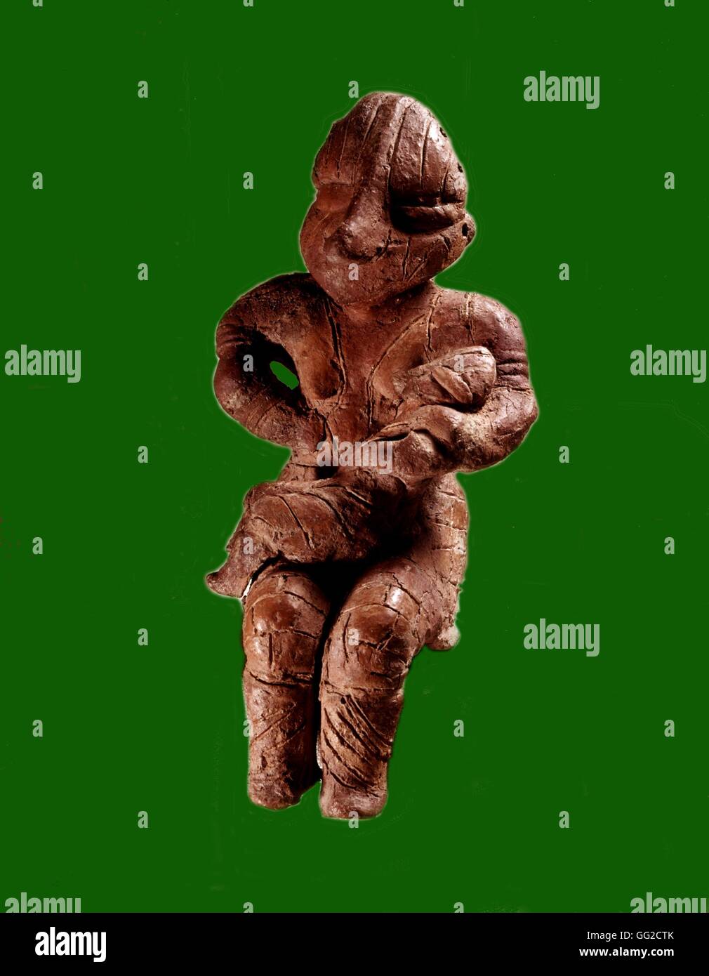 In terracotta del neolitico Madre con bambino Vinca Gruppo. Da Predonica, vicino a Pristina. La preistoria Zagreb, Museo Archeologico Foto Stock