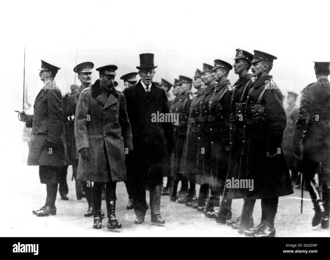 Il Presidente Wilson e il re Giorgio V del Regno Unito di ispezionare le truppe 1917-1918 I Guerra Mondiale Vincenness. Museo della Guerra Foto Stock