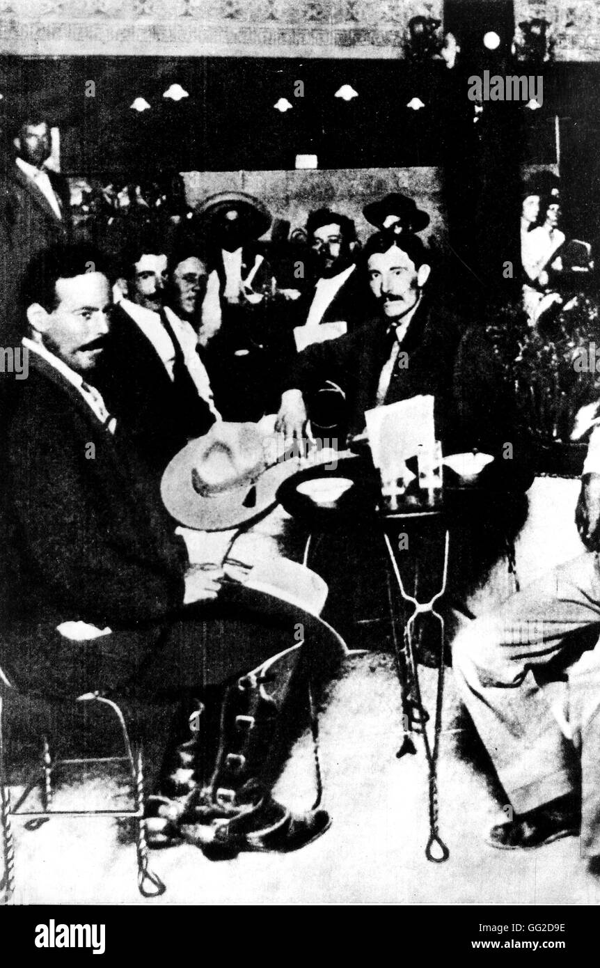 Pascual Orozco e Francisco Villa il 13 maggio 1911, momenti prima del tentativo di salita contro Madero 1911 Messico Foto Stock