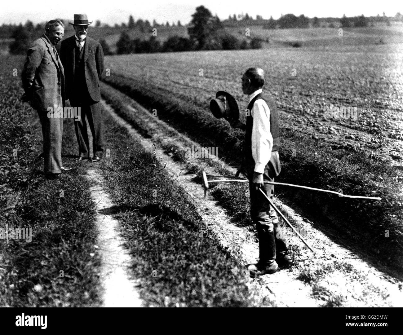 Masaryk, nei campi vicino Bysnicka. 1926 La Cecoslovacchia Foto Stock