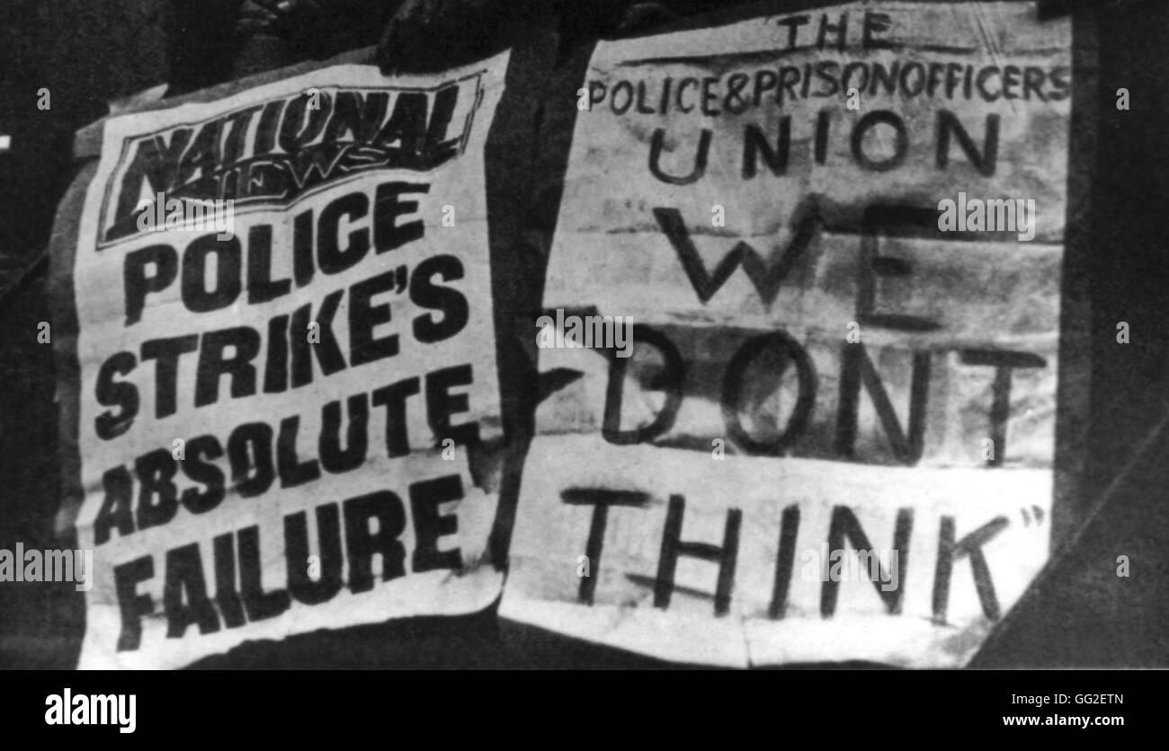 Manifesti durante lo sciopero della polizia di Londra 1919 Gran Bretagna Foto Stock