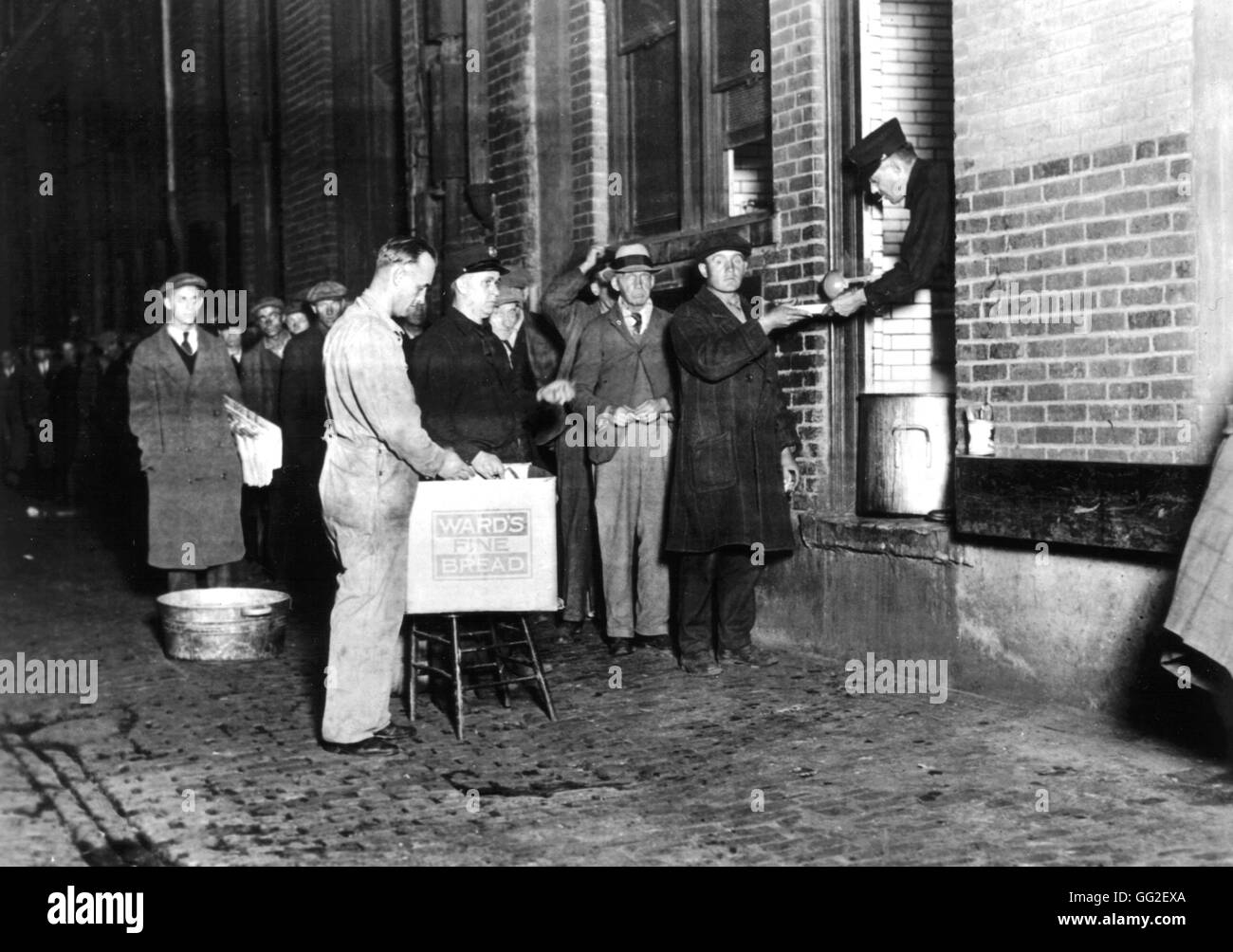 Detroit, distribuzione del pane e la zuppa di lavoratori disoccupati 1930 Stati Uniti Foto Stock