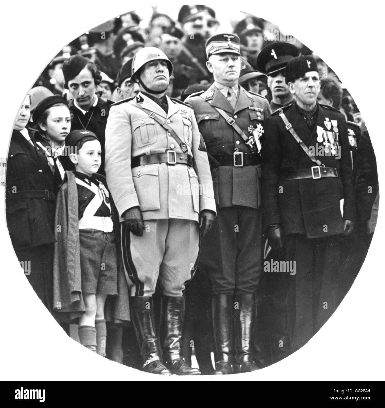 Ottobre 22, 1939, Mussolini con il capo del personale della S.A., Victor Lutze. Foto Stock