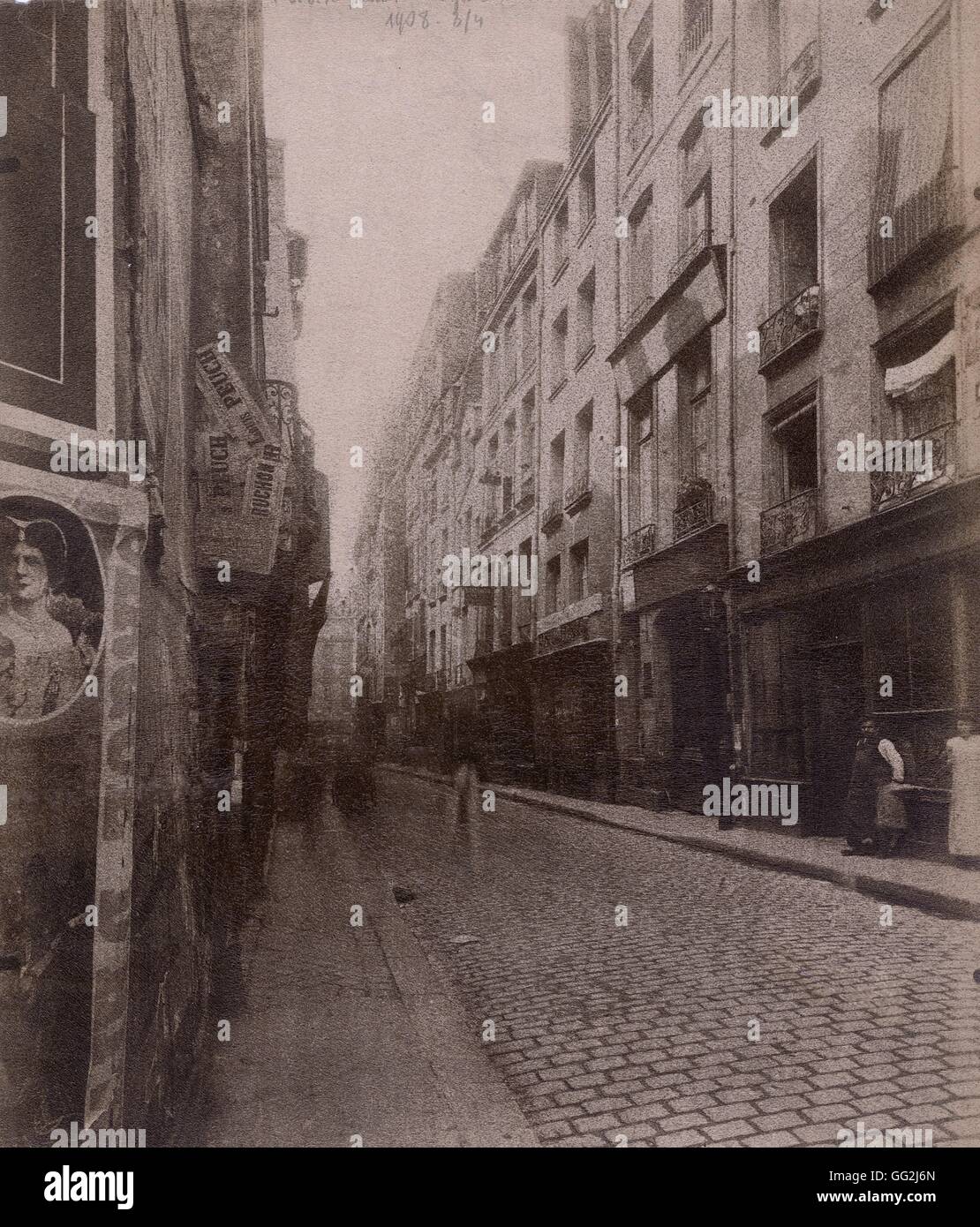 Eugène Atget N° 20 Rue Pavée nel 4 ° arrondissement di Parigi c.1900 albume stampa dopo il piano di vetro negativo (17,3 x 22,4 cm) Collezione privata Foto Stock Eugène Atget N° 20 Rue Pavée nel 4 ° arrondissement di Parigi c.1900 albume stampa dopo il piano di vetro negativo (17,3 x 22,4 cm) Collezione privata Foto Stock