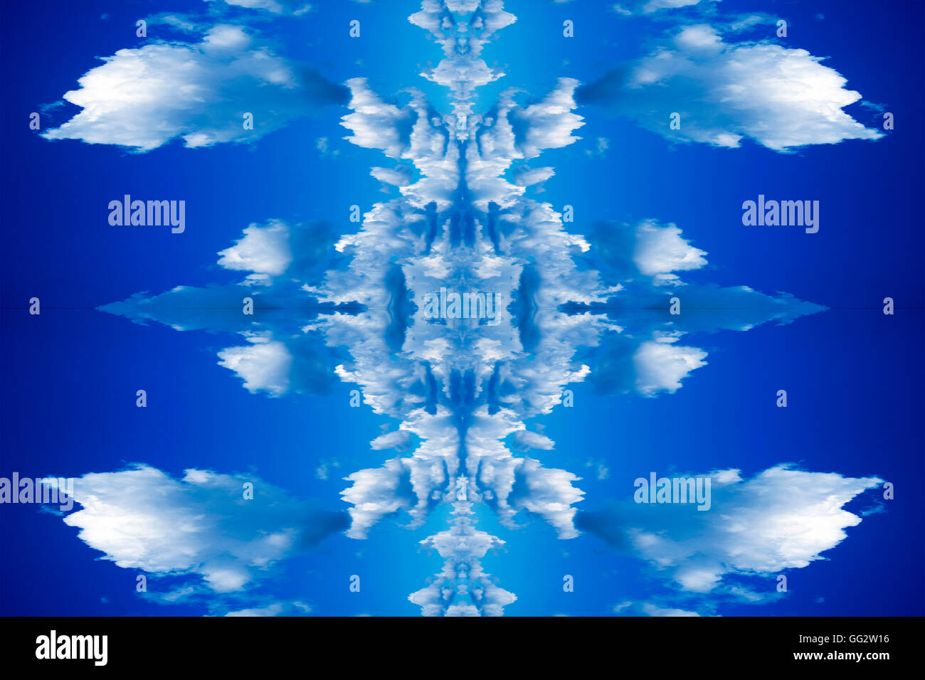Laureato blu nubi riflessi sullo sfondo Foto Stock
