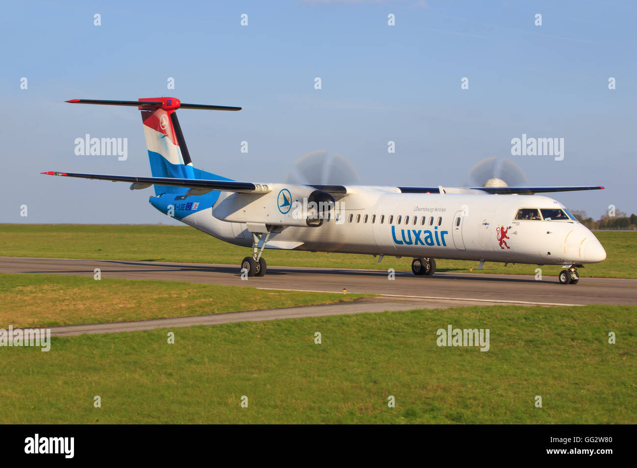Francoforte, Germania-maggio 13:aeroplano di Luxair al di sopra del Frankfurt Foto Stock