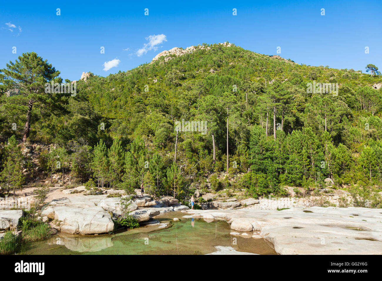 Cavu piscina naturale nei pressi di Tagliu Rossu e Sainte Lucie in Corsica, Francia Foto Stock