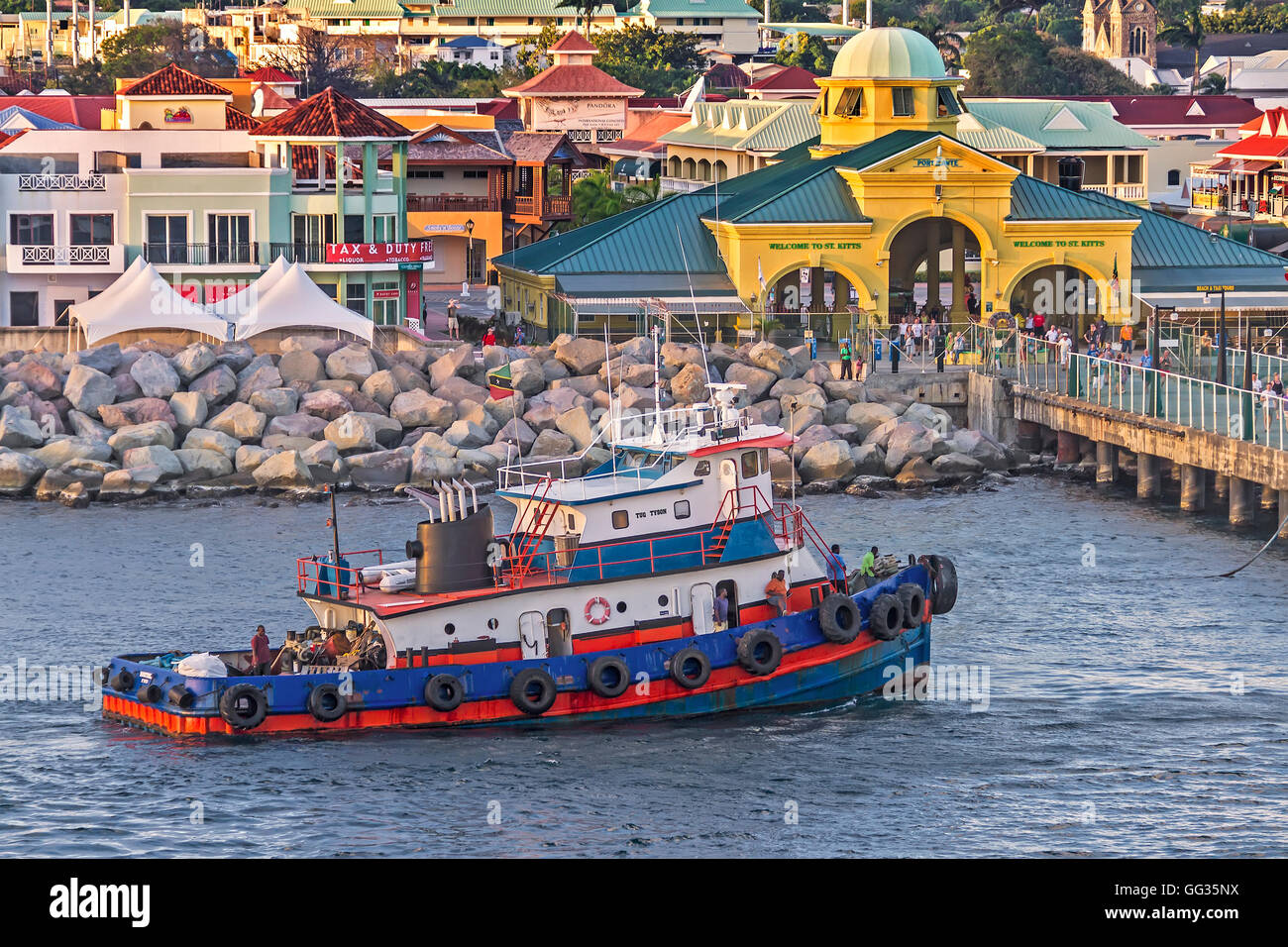 Tirare in Basseterre Harbour Saint Kitts West Indies Foto Stock