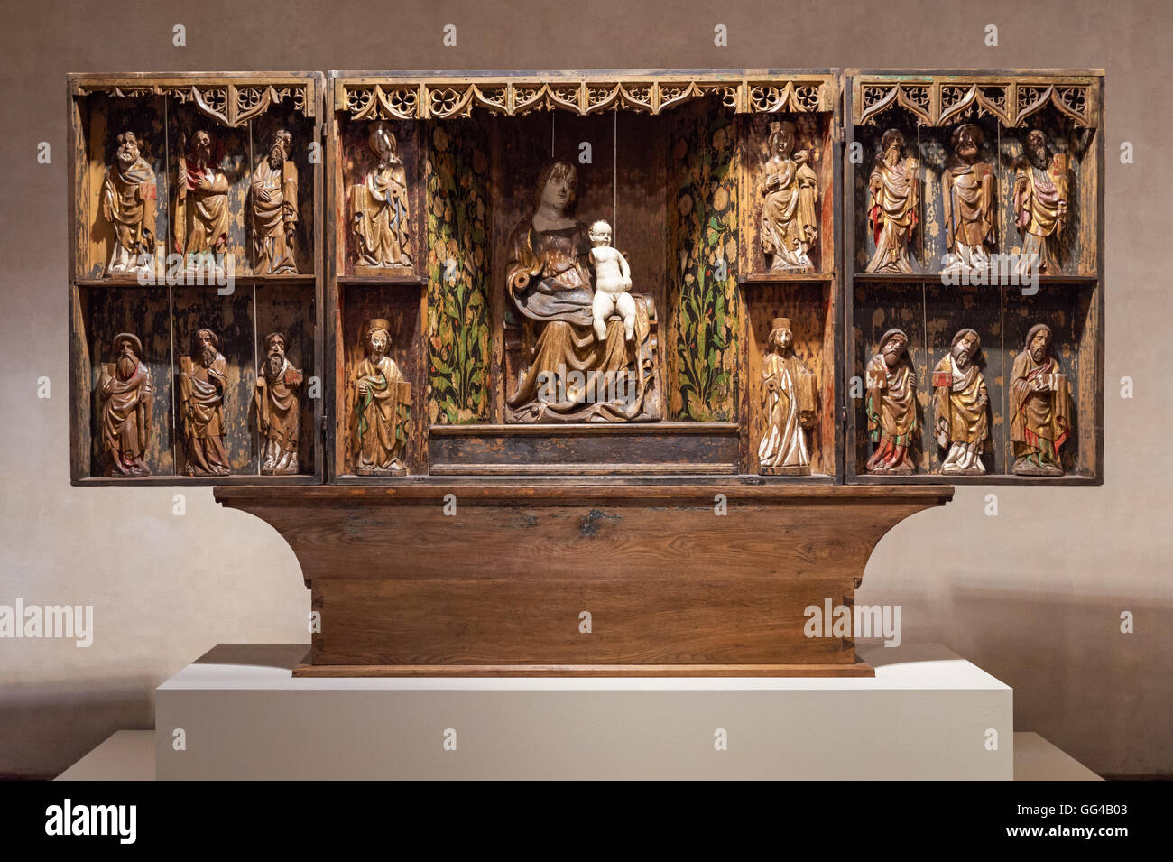 In legno altare medievale nel castello dell'Ordine Teutonico in Malbork, Polonia Foto Stock