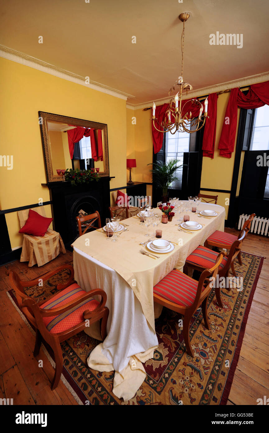 Una sala da pranzo in un edificio in stile georgiano REGNO UNITO Foto Stock