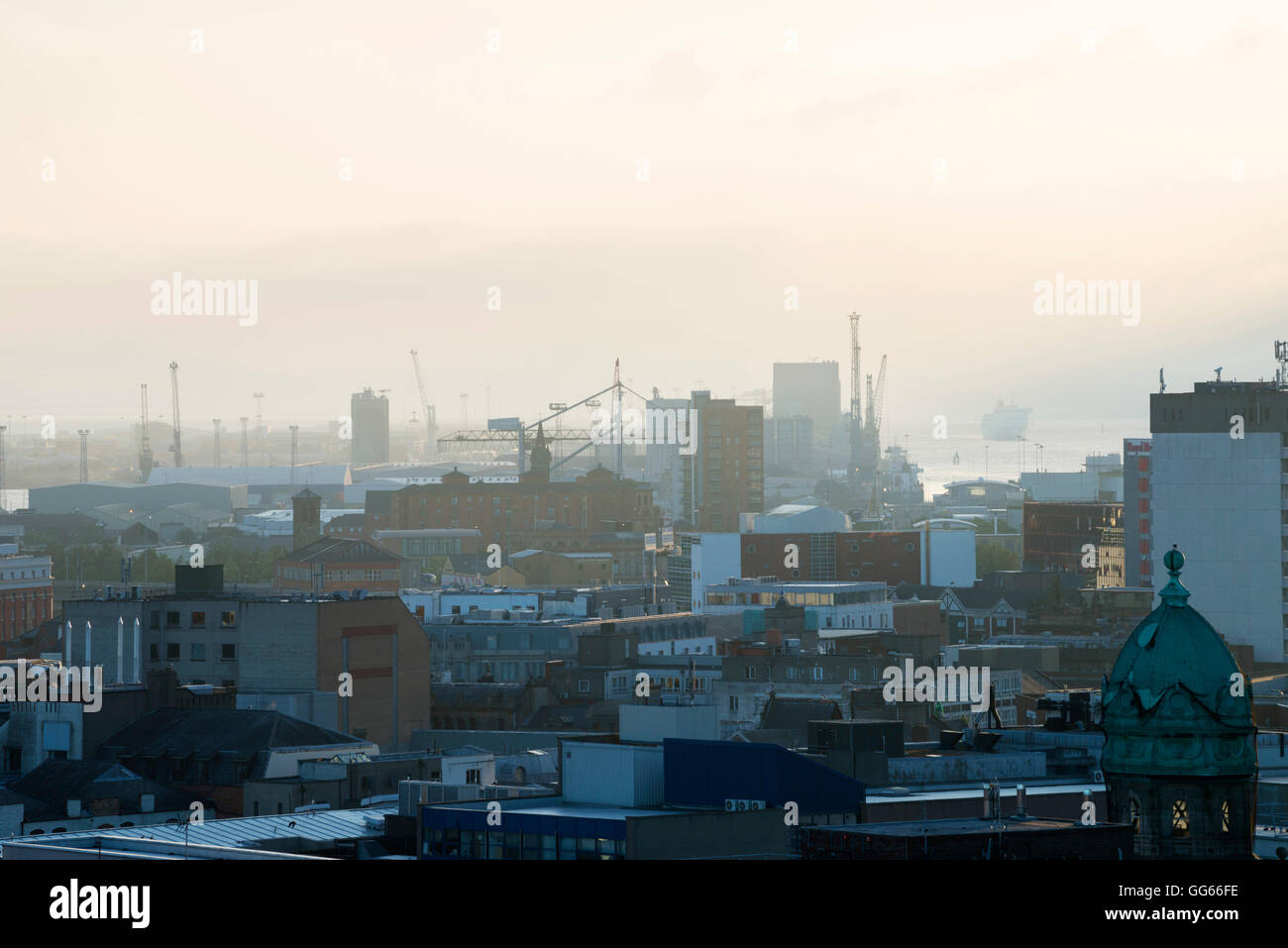 Vista della città dalla collina grotta, Belfast Foto Stock