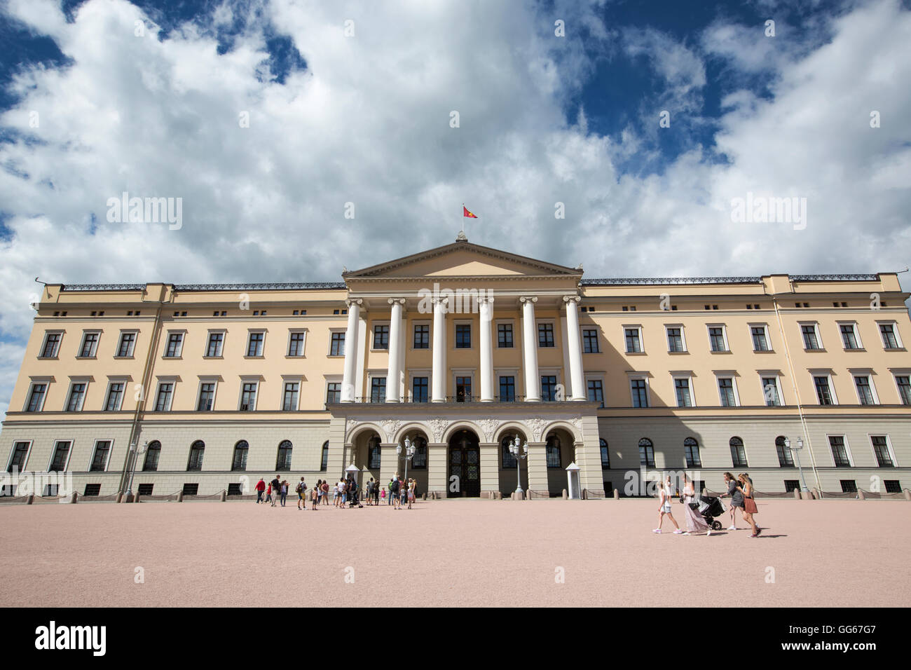 Il Royal Palace, (Kongelige Slott) residenza ufficiale del presente monarca norvegese Re Harald V, Oslo, Norvegia Foto Stock