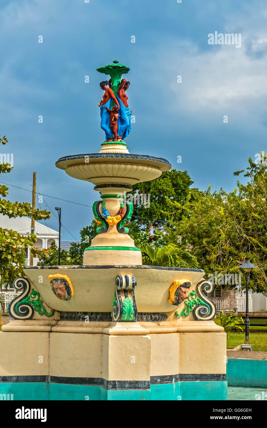 Fontana situata in Pall Mall Square Basseterre St Kitts Foto Stock