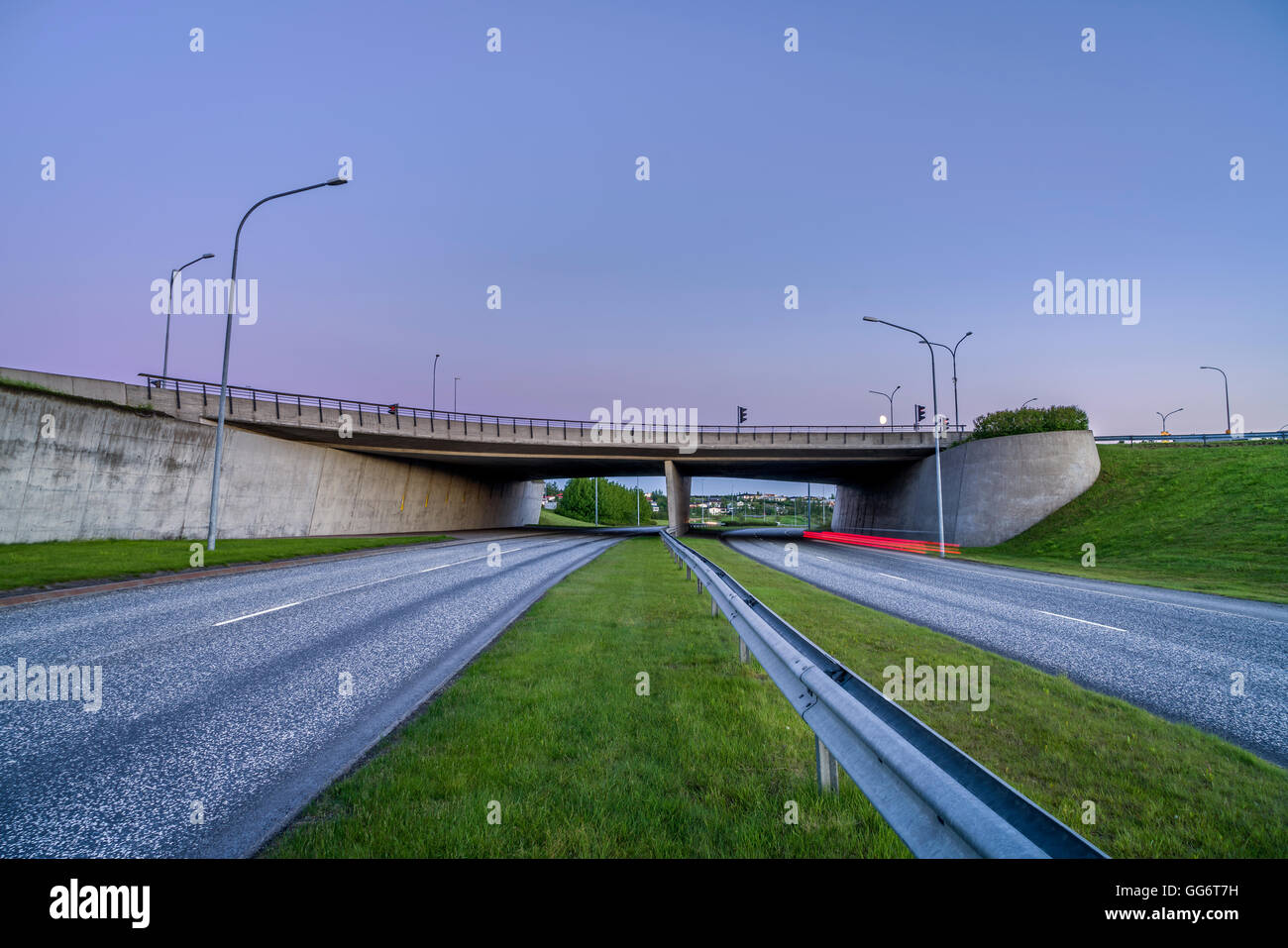 Ponte Reykjanesbraut, Reykjavik, Islanda Foto Stock