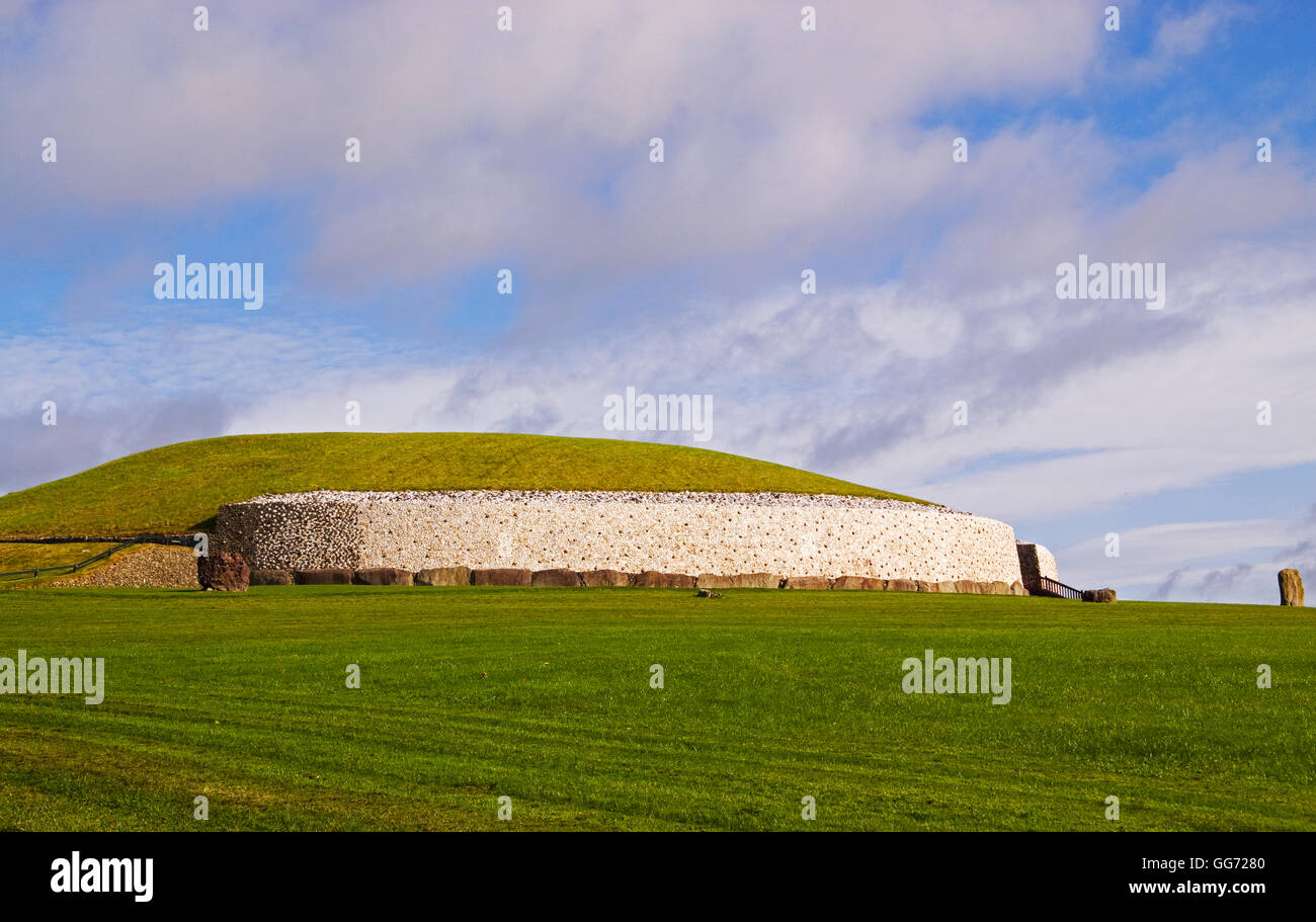 Newgrange sito neolitico, Boyne Valley, Irlanda Foto Stock