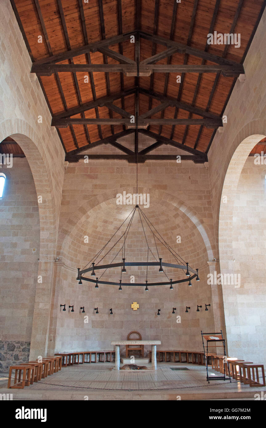 Tabgha: la Chiesa della moltiplicazione dei pani e pesci, una chiesa cattolica romana curata dall'ordine dei Benedettini Foto Stock