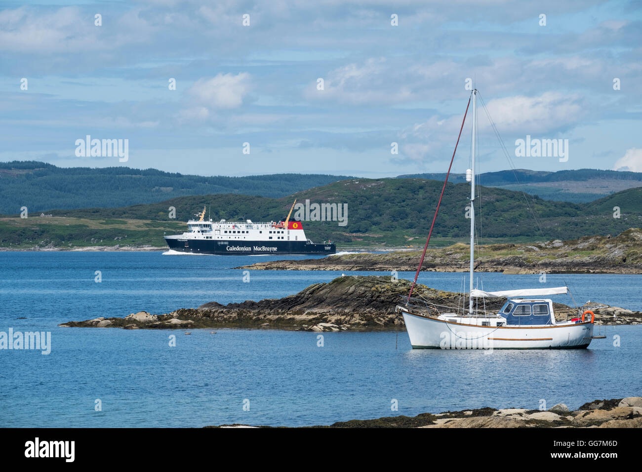 Vista di Caledonian MacBrayne traghetto per auto sul percorso da Kennacraig all isola di Islay off penisola di Kintyre in Argyll and Bute in S Foto Stock