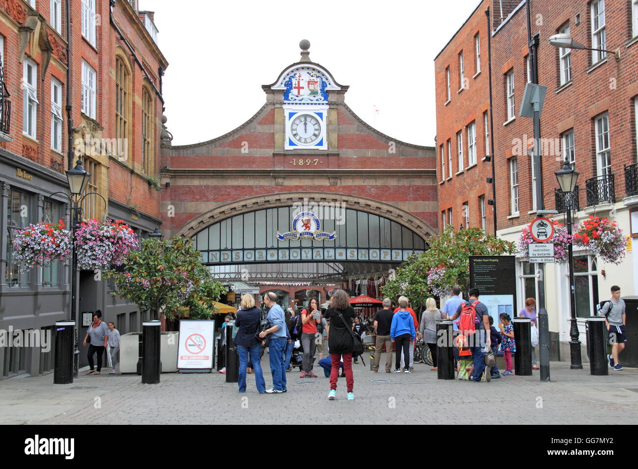 Windsor Royal Shopping, Windsor, Berkshire, Inghilterra, Gran Bretagna, Regno Unito, Gran Bretagna, Europa Foto Stock