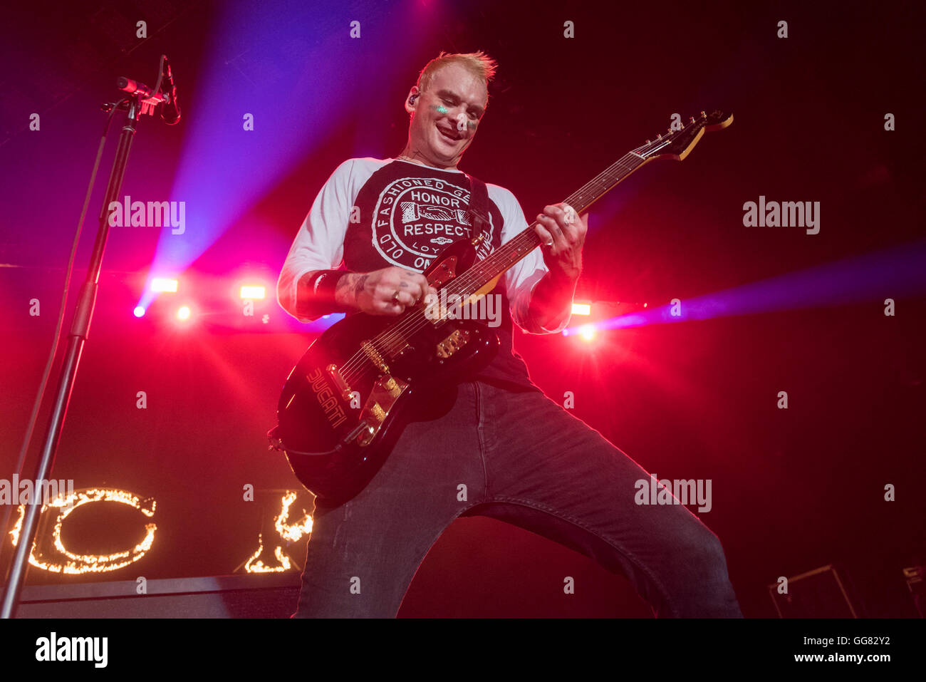 Matt Skiba, chitarrista e cantante dei Blink-182, esegue a Gexa Energy Pavilion Venerdì 29 Luglio, 2016. Foto Stock