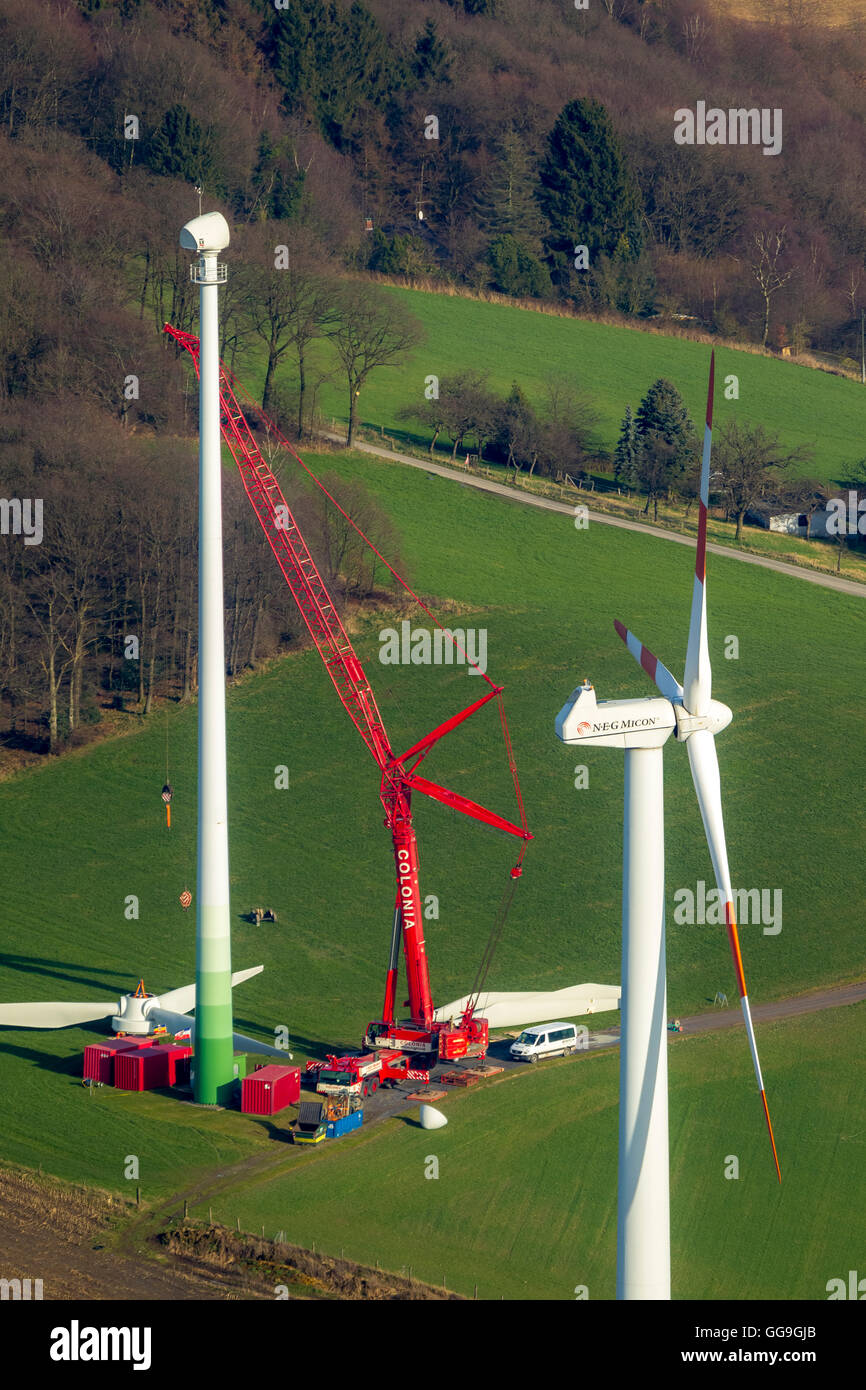 Vista aerea, costruzione e installazione di una turbina eolica, le turbine eoliche sulla Bremberg, Langenberg, Velbert, la zona della Ruhr, né Foto Stock