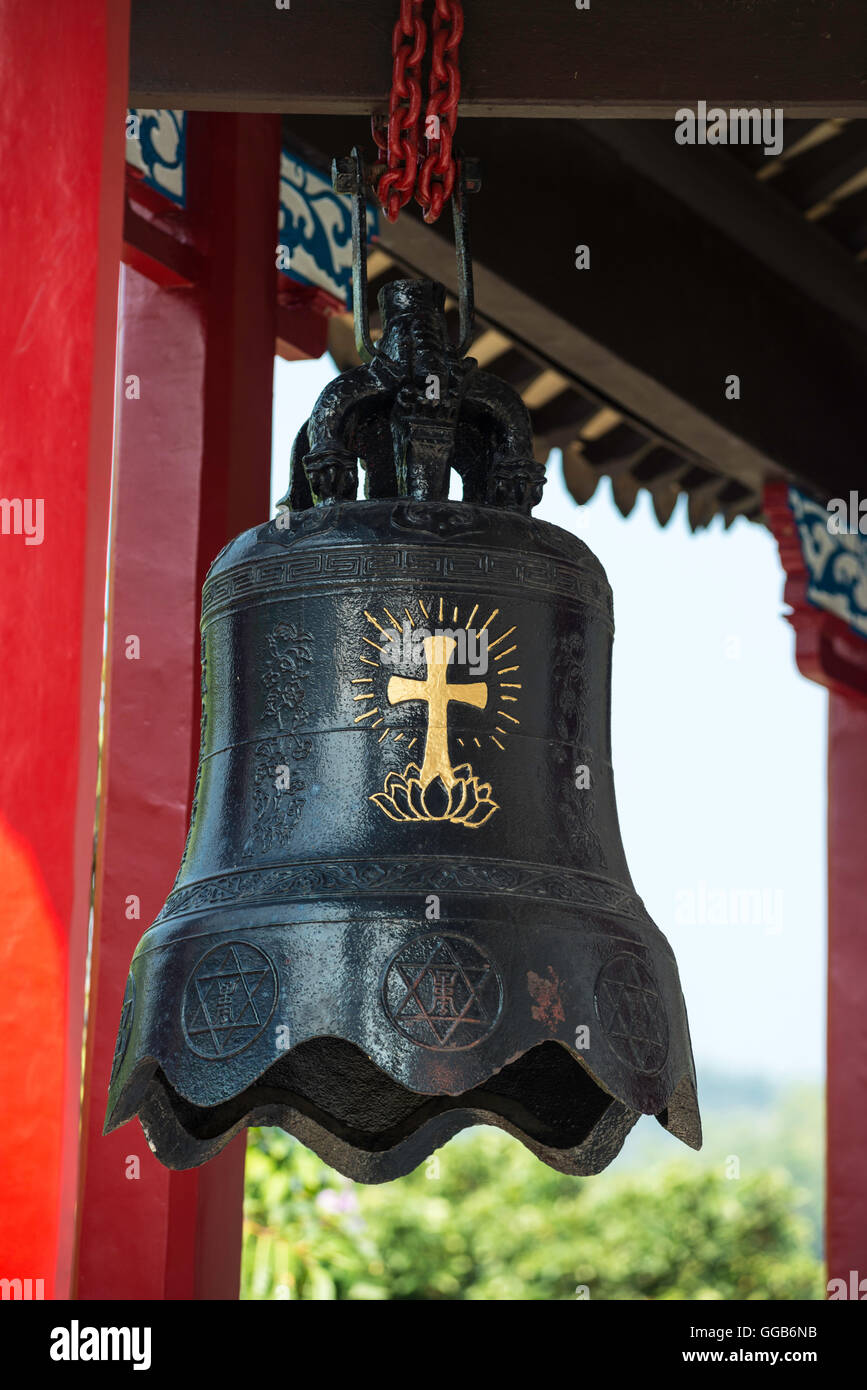 Tolling della grande campana nera Foto Stock