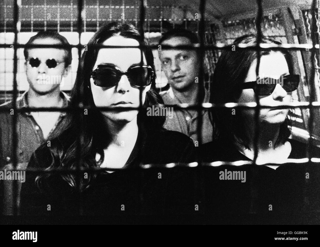 STAMMHEIM / BRD 1985 / Reinhard Hauff Szenische Rekonstruktion des Prozesses gegn die Baader-Meinhof-Gruppe in den Jahren 1975 bis 1977. Bild v.l.n.r.: Andrea Baader (ULRICH TUKUR), Gudrun Ensslin (SABINE WEGNER), Ulrike Meinhof (TERESA AFFOLTER), Jan-Carl raspe (HANS KREMER) Regie: Reinhard Hauff Foto Stock