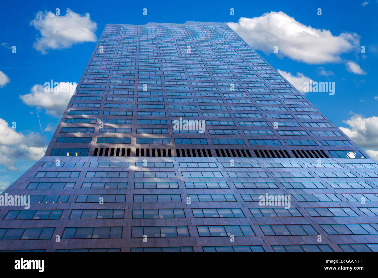 Vista al grattacielo moderno nella città di New York Foto Stock