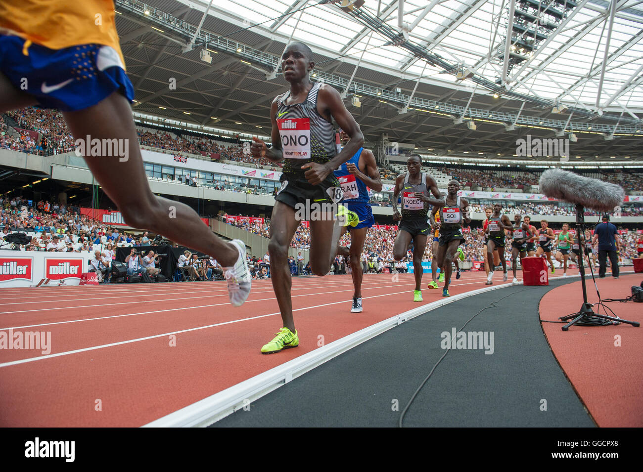 Londra, Inghilterra - 22 Luglio: Vincent Rono concorrenti negli uomini del 5000m giorno due del Muller anniversario giochi presso lo Stadio - qu Foto Stock