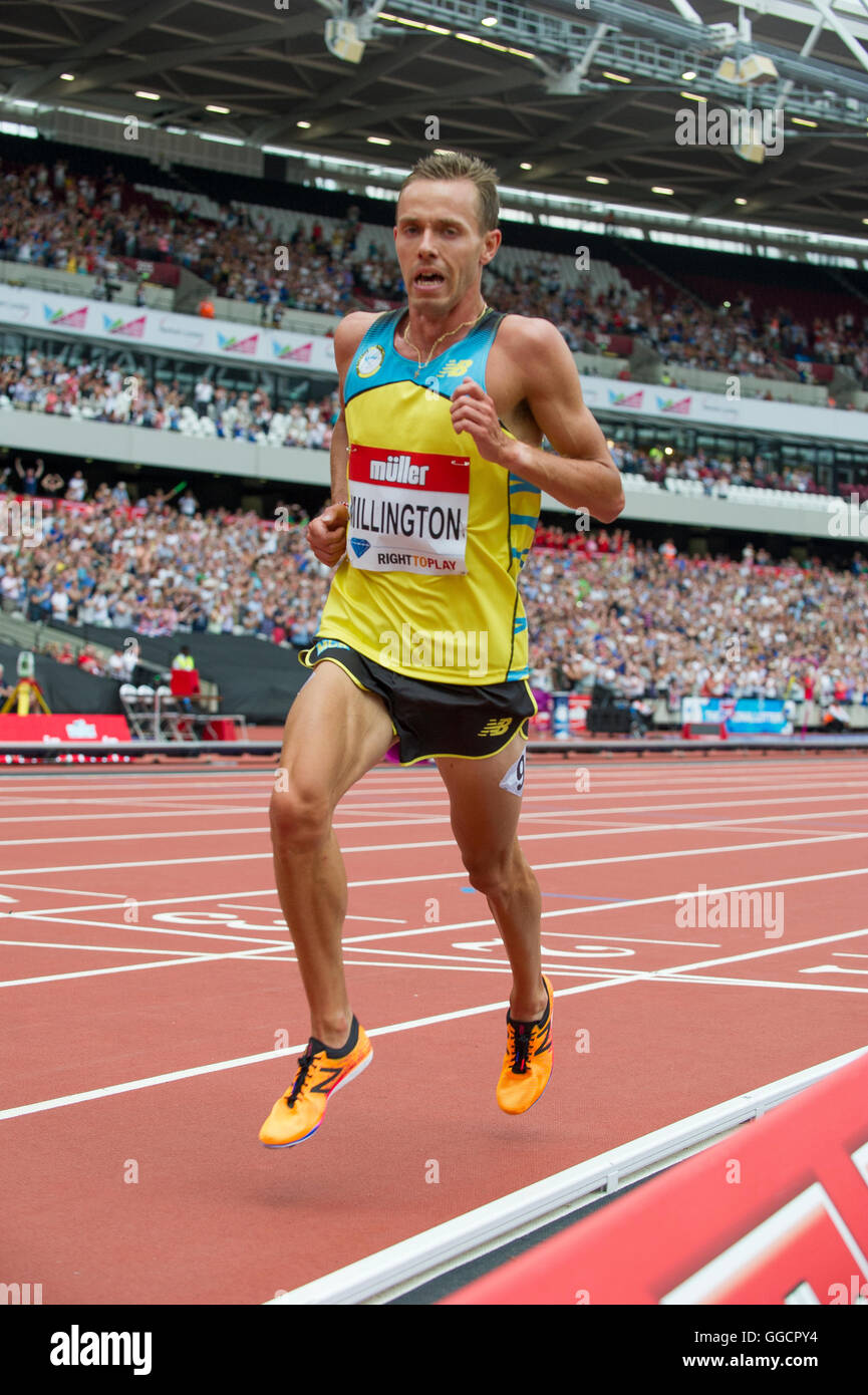 Londra, Inghilterra - 22 Luglio: Ross Millington concorrenti negli uomini del 5000m giorno due del Muller anniversario giochi presso lo Stadio - Foto Stock