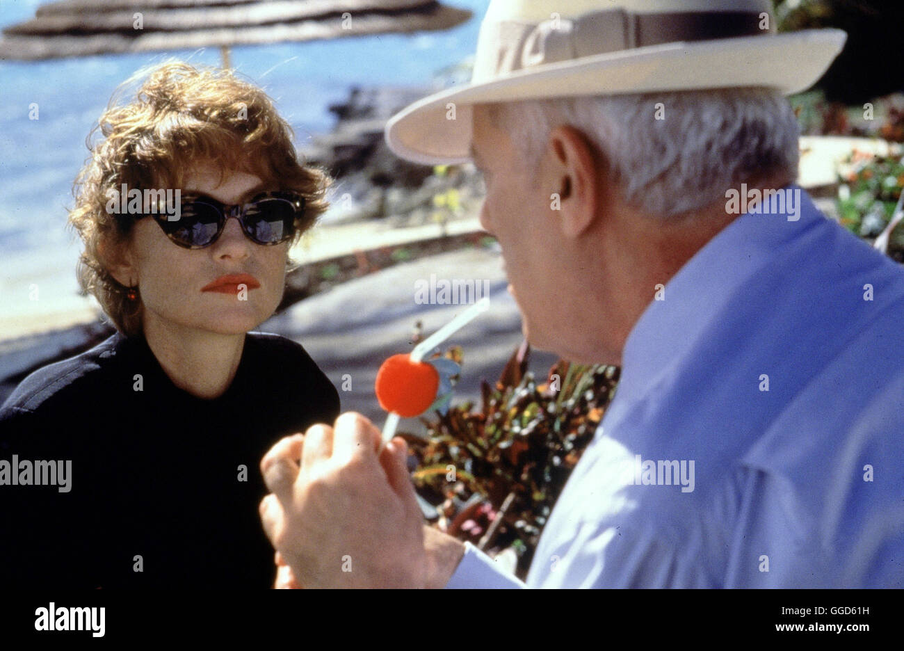 DAS LEBEN IST EIN SPIEL / Rien ne va plus Frankreich 1997 / Claude Chabrol Für Betty (ISABELLE HUPPERT) und Victor (Michel Serrault) ist das Leben ein Spiel. Regie: Claude Chabrol aka. Rien ne va plus Foto Stock